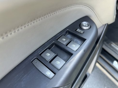 Used 2010 Cadillac SRX Performance image 14