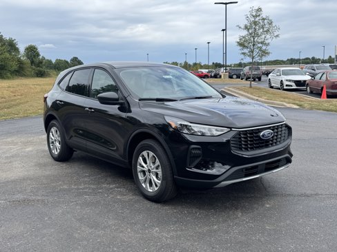 New 2025 Ford Escape Active image 2