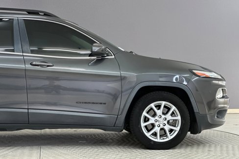 Used 2015 Jeep Cherokee Latitude image 33