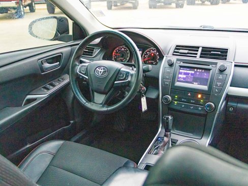 Used 2017 Toyota Camry SE image 17