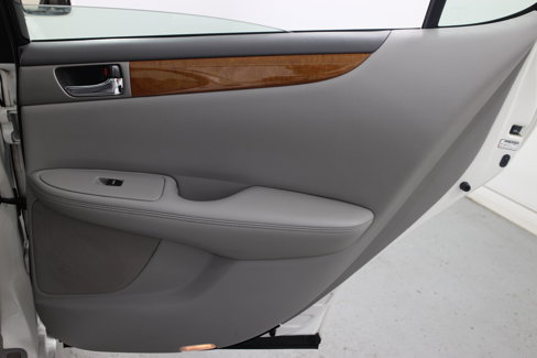Used 2005 Lexus ES 330 image 24