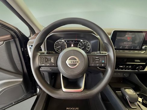 Used 2021 Nissan Rogue SV image 31