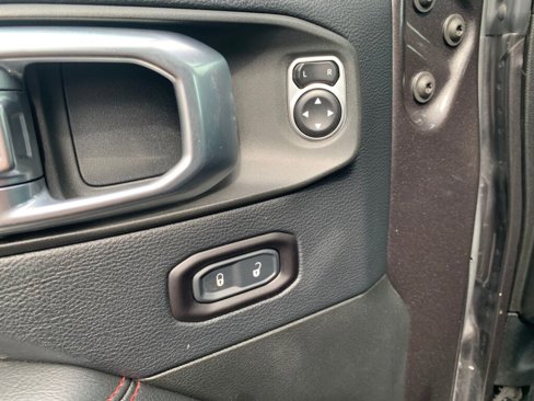 Used 2018 Jeep Wrangler Unlimited Rubicon image 11