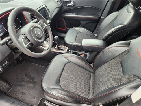 Used 2021 Jeep Compass Trailhawk image 14