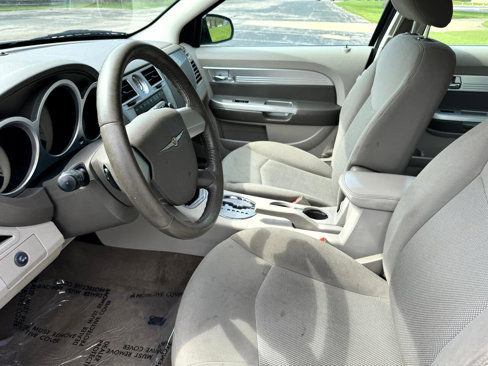 Used 2009 Chrysler Sebring Touring w/ Electronics Convenience Group image 22
