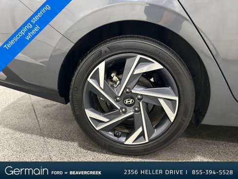 Used 2024 Hyundai Elantra Limited image 9