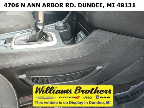Used 2017 Jeep Cherokee Latitude w/ Cold Weather Group image 30