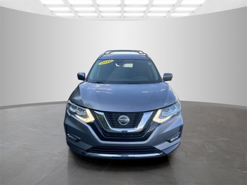 Used 2019 Nissan Rogue SL w/ Premium Package image 2