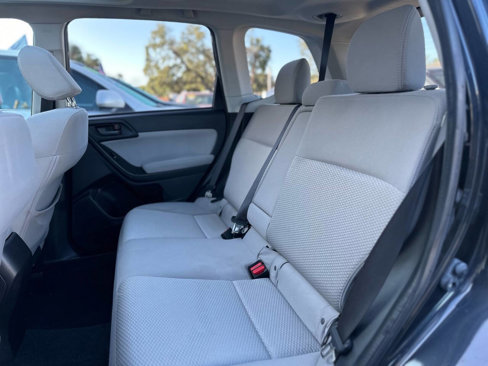Used 2014 Subaru Forester 2.5i Premium w/ All-Weather Package image 22