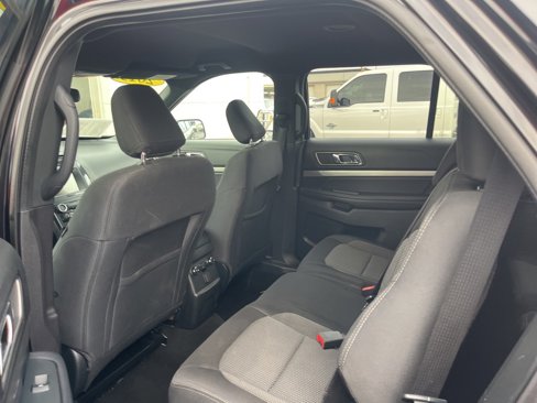 Used 2019 Ford Explorer XLT w/ Equipment Group 201A image 11