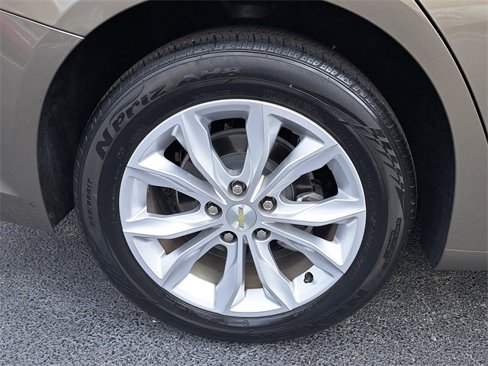Used 2020 Chevrolet Malibu LT w/ Leather Package image 7
