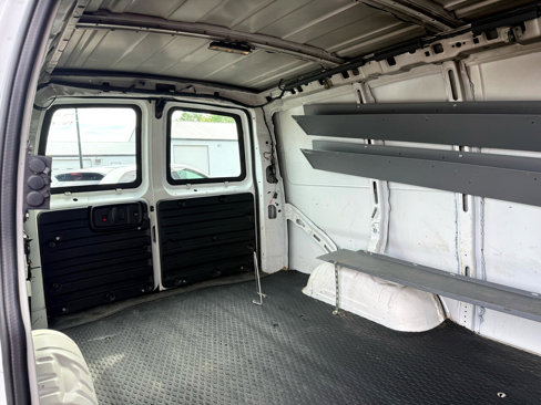 Used 2017 Chevrolet Express 2500 image 18