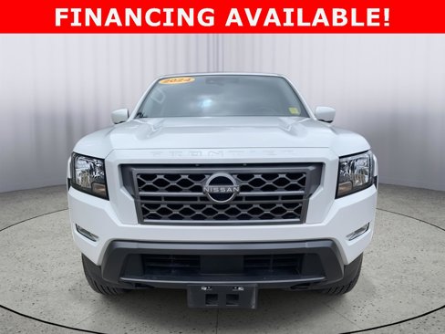 Used 2024 Nissan Frontier SV w/ SV Convenience Package image 2