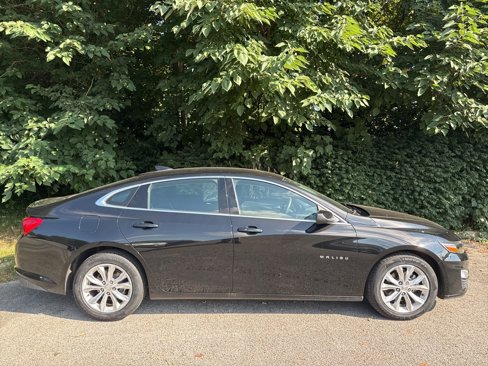Used 2023 Chevrolet Malibu LT image 2