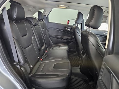 Used 2022 Ford Edge Titanium image 12