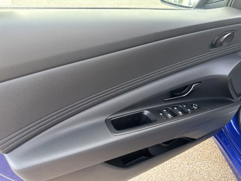 New 2025 Hyundai Elantra Sport image 7