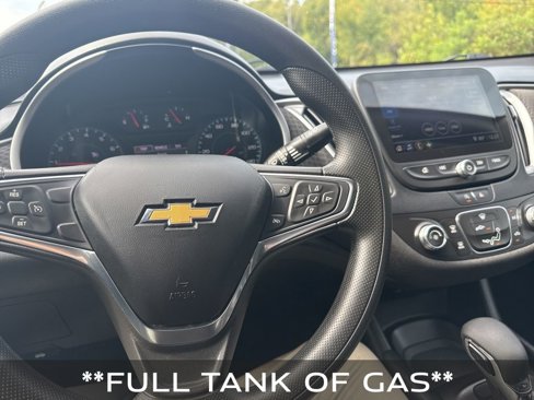 Used 2021 Chevrolet Malibu LS image 2