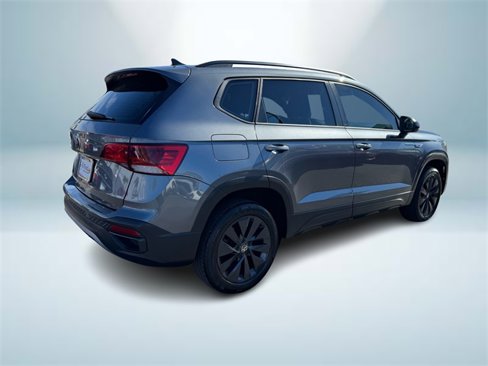Certified 2022 Volkswagen Taos S image 6