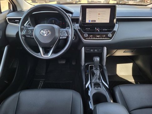 Used 2023 Toyota Corolla Cross XLE image 22
