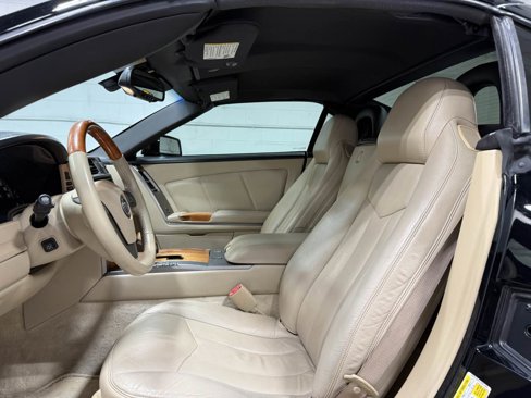 Used 2007 Cadillac XLR image 21