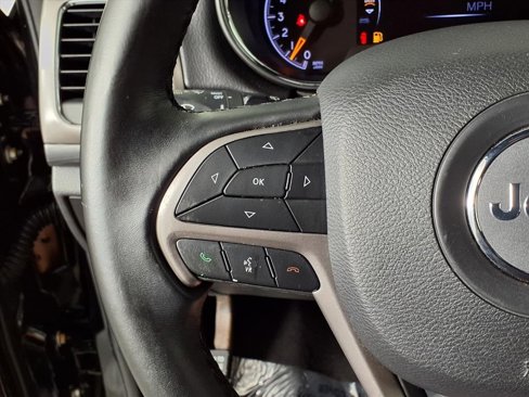 Used 2019 Jeep Grand Cherokee Laredo image 24
