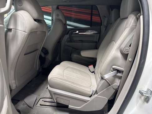 Used 2014 Buick Enclave Premium image 13