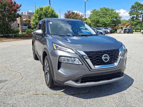 Certified 2021 Nissan Rogue SV image 2