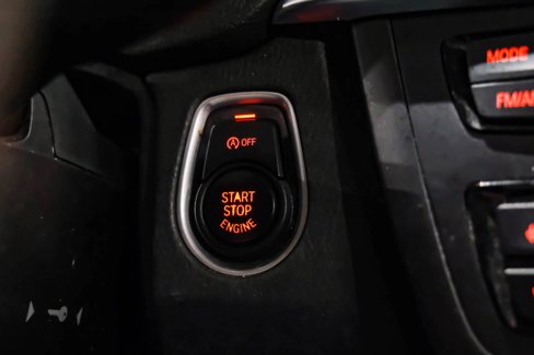 Used 2015 BMW 320i xDrive Sedan image 17