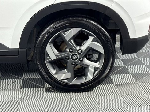 New 2025 Hyundai Venue SEL image 16