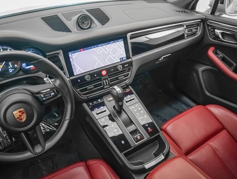 Certified 2024 Porsche Macan w/ Premium Plus Package image 19