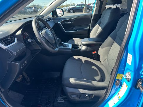 Used 2021 Toyota RAV4 XLE image 13