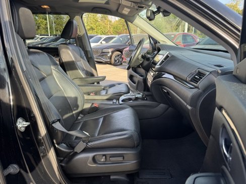 Used 2018 Honda Pilot Elite image 27