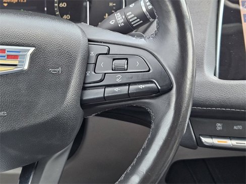 Used 2019 Cadillac XT4 Luxury w/ Cold Weather Package image 28