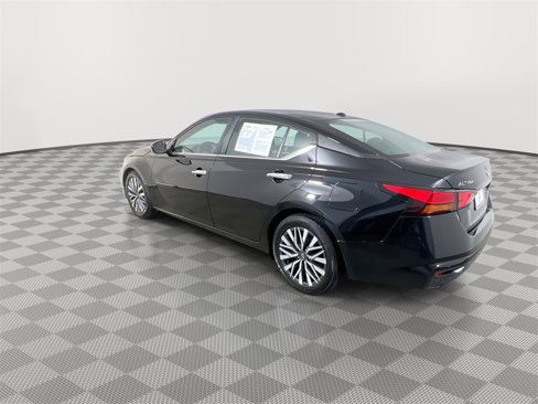 Certified 2023 Nissan Altima 2.5 SV image 6