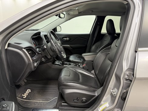 Used 2020 Jeep Cherokee Limited image 13