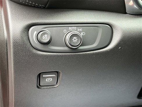 Used 2021 Chevrolet Blazer LT image 31