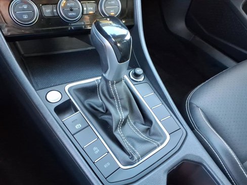 Used 2022 Volkswagen Jetta SE image 23