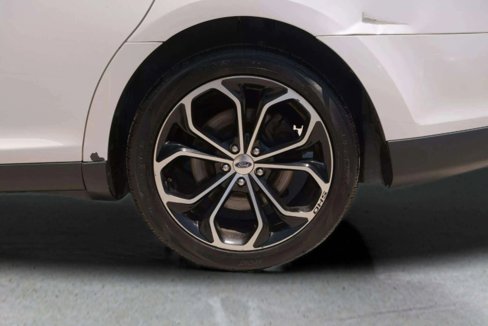 Used 2017 Ford Taurus SHO image 46