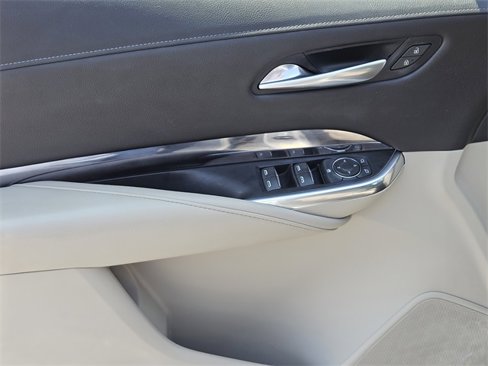 Used 2019 Cadillac XT4 Luxury w/ Cold Weather Package image 23