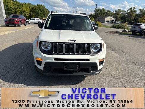 Used 2023 Jeep Renegade Latitude image 9
