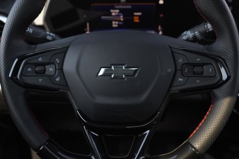 New 2024 Chevrolet Trax RS w/ Sunroof Package image 14
