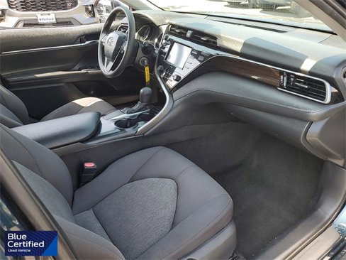 Used 2020 Toyota Camry LE image 15