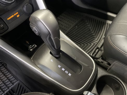 Used 2022 Chevrolet Trax LT w/ LT Convenience Package image 14