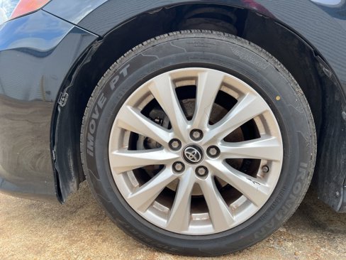 Used 2018 Toyota Camry L image 7