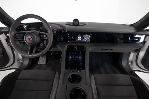 Used 2023 Porsche Taycan GTS image 8