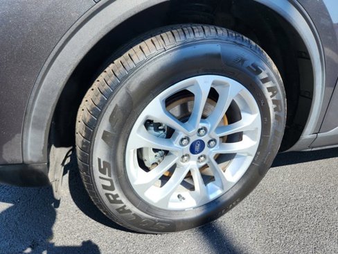 Used 2020 Ford Escape SE image 43