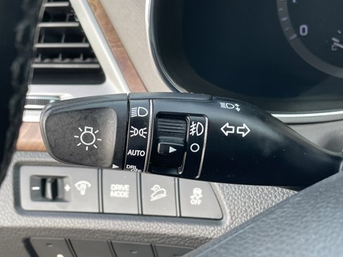 Used 2017 Hyundai Santa Fe Limited image 17