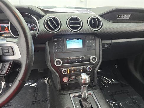 Used 2020 Ford Mustang Coupe image 18