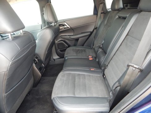 Used 2024 Mitsubishi Outlander SE Black Edition image 12