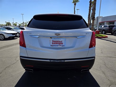 Used 2017 Cadillac XT5 FWD image 5